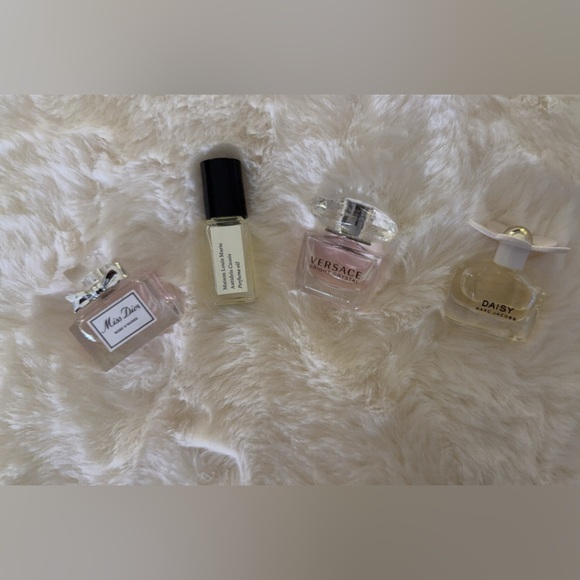 Versace Other - (4) Women's mini Fragrance